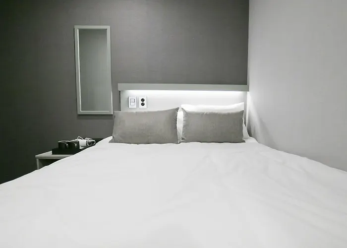 Philstay Myeongdong Station - 2*