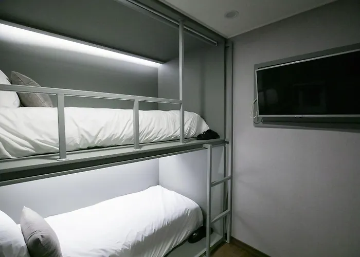 Philstay Myeongdong Station - 2*