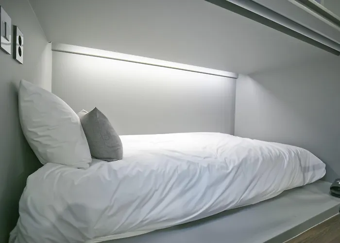 Philstay Myeongdong Station - ホテル 2*